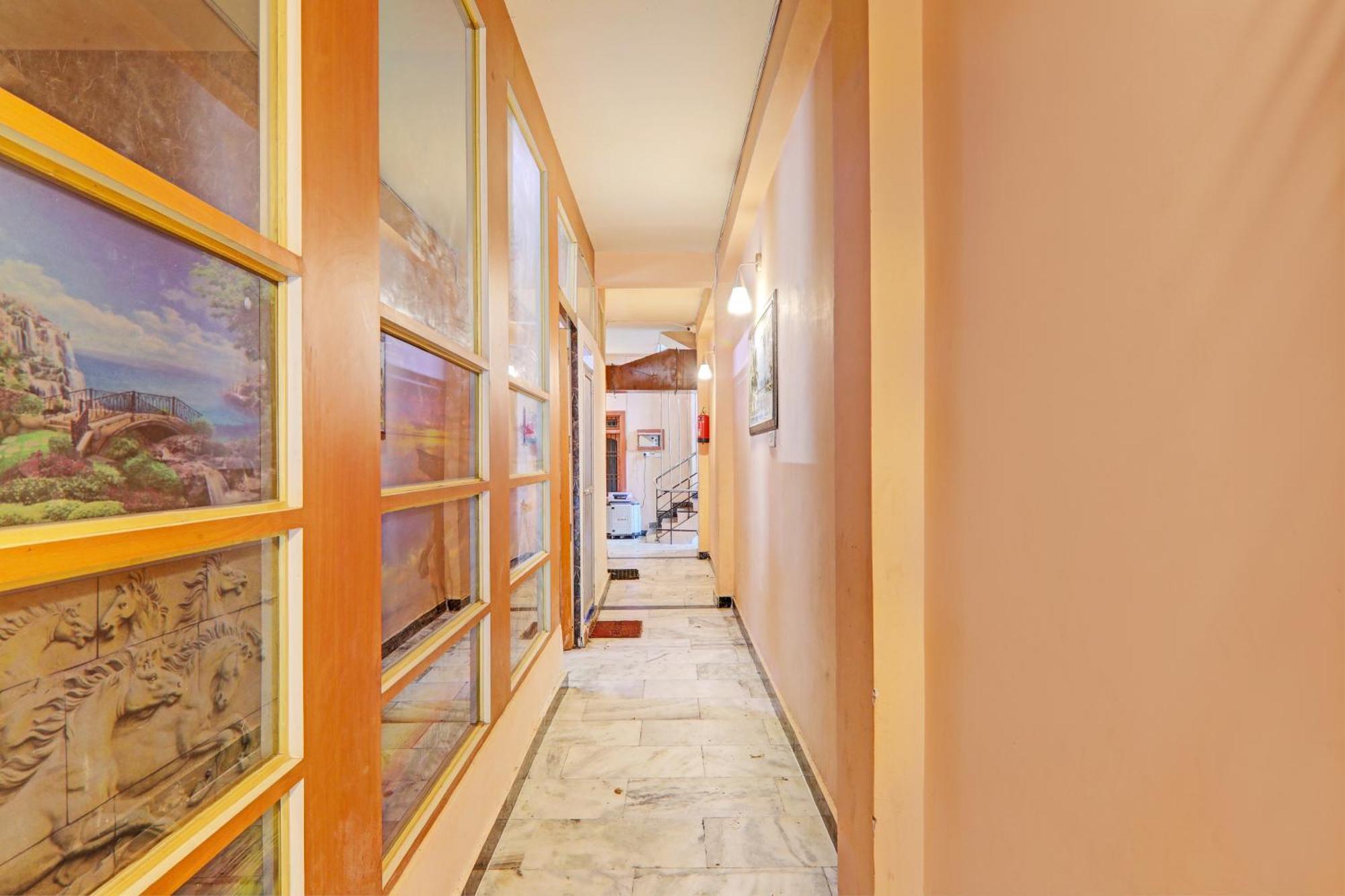 Hotel O Home Singhs Delight Váránasí Exteriér fotografie